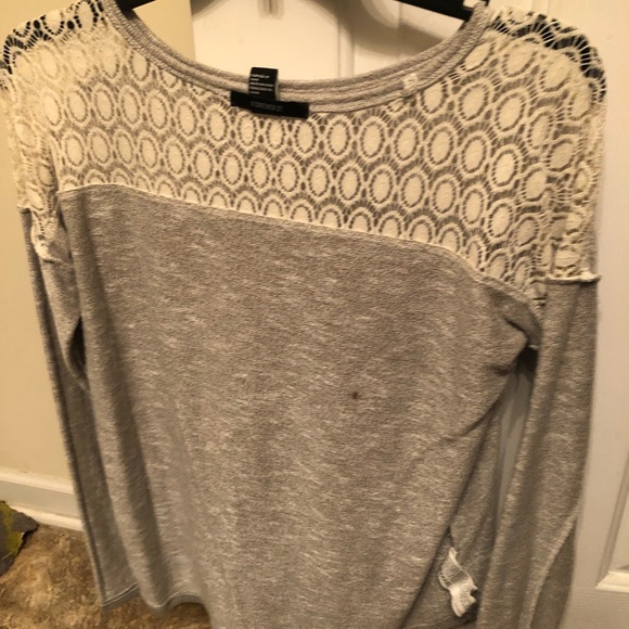 Lace top - Picture 2 of 2